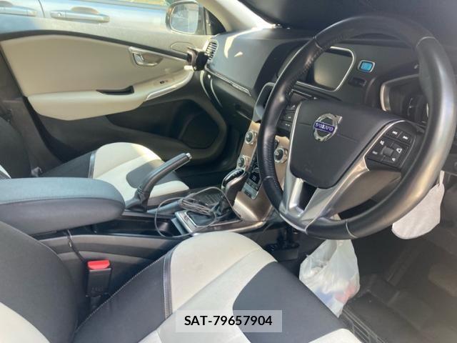 Volvo CROSS COUNTRY 2013-10 8882840-13