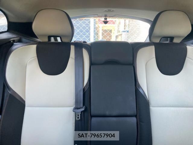 Volvo CROSS COUNTRY 2013-10 8882840-14