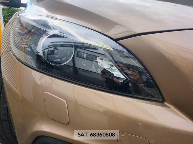 Volvo CROSS COUNTRY 2016-03 8882839-14