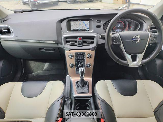 Volvo CROSS COUNTRY 2016-03 8882839-1