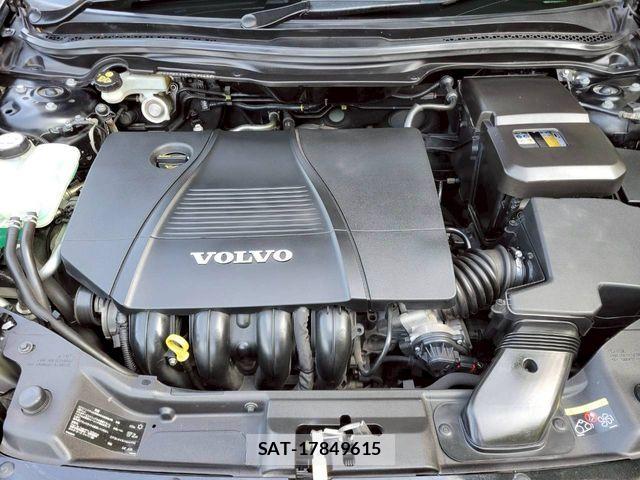 Volvo V50 2012-08 6915029-10