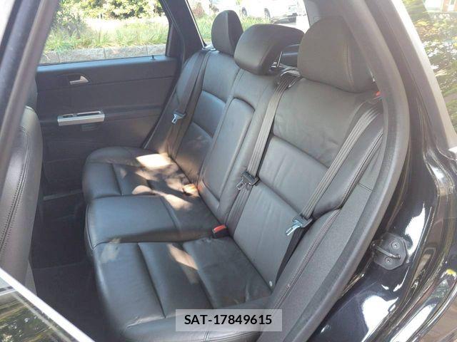 Volvo V50 2012-08 6915029-16
