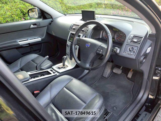 Volvo V50 2012-08 6915029-1