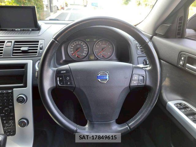 Volvo V50 2012-08 6915029-23