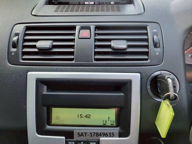 Volvo V50 2012-08 6915029-26
