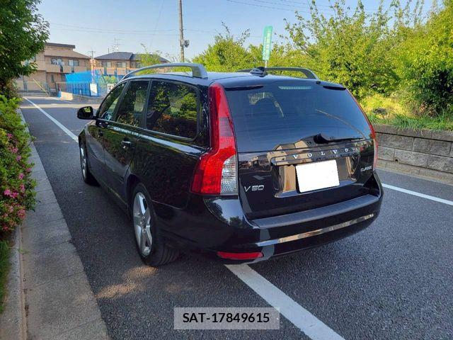 Volvo V50 2012-08 6915029-2