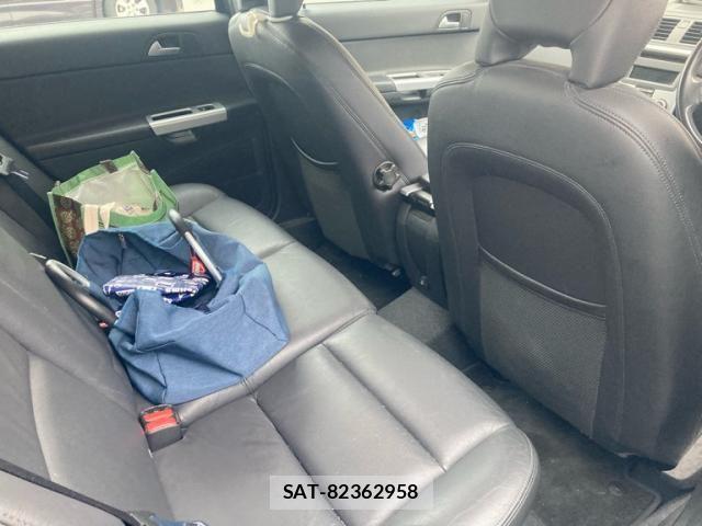 Volvo V50 2012-02 7394150-14