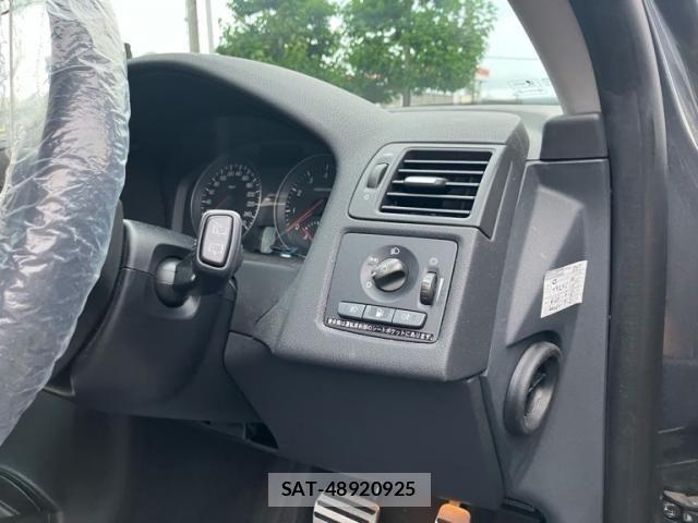 Volvo V50 2011-08 7790271-13