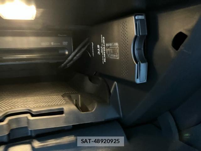 Volvo V50 2011-08 7790271-26