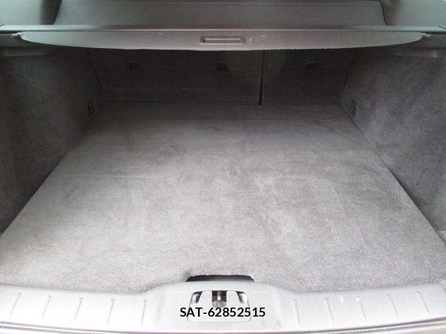 Volvo V50 2011-09 7981469-17