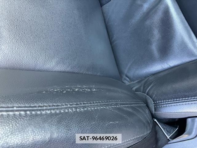 Volvo V50 2012-03 7981472-16