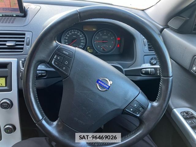 Volvo V50 2012-03 7981472-17