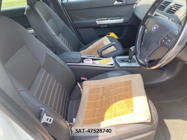 Volvo V50 2009-09 8076063-8