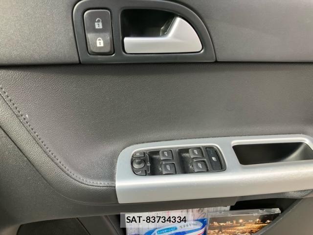 Volvo V50 2011-09 8102540-14