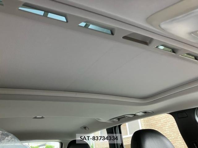 Volvo V50 2011-09 8102540-21