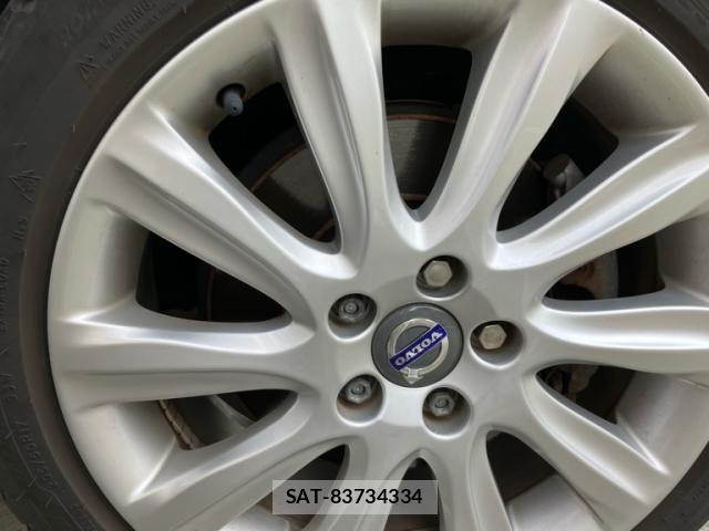 Volvo V50 2011-09 8102540-3