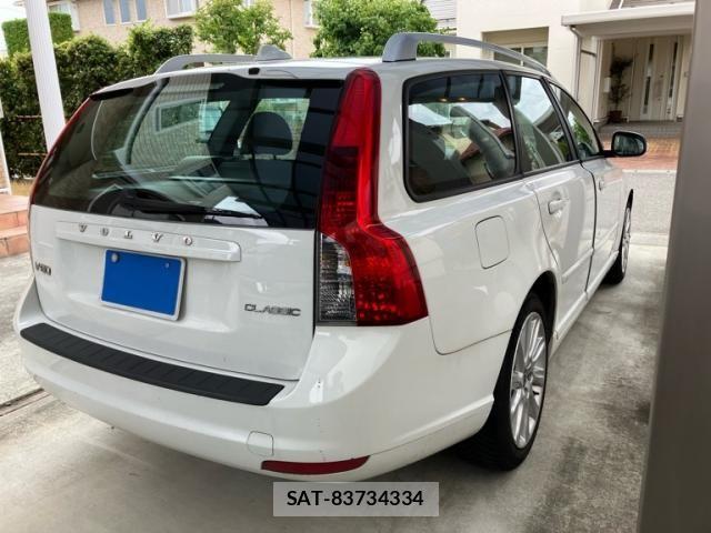 Volvo V50 2011-09 8102540-6