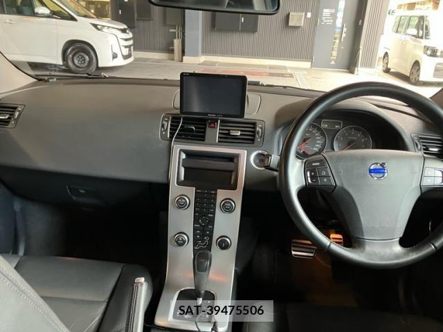Volvo V50 2011-09 8247086-12