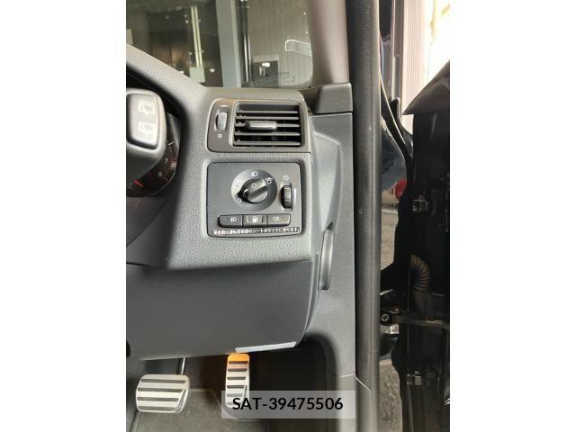 Volvo V50 2011-09 8247086-16