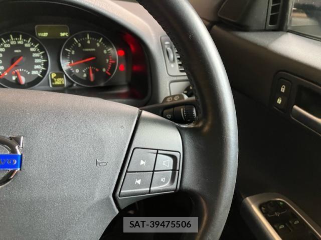 Volvo V50 2011-09 8247086-18