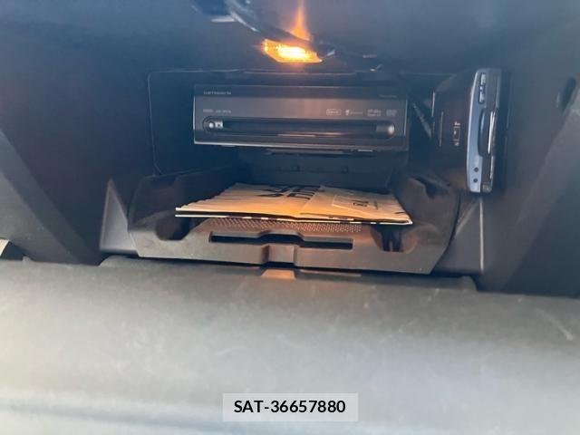 Volvo V50 2010-10 8369627-25