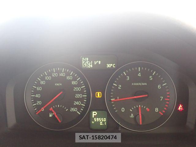 Volvo V50 2011-08 8528083-11
