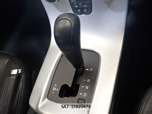 Volvo V50 2011-08 8528083-14