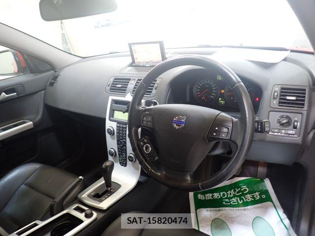 Volvo V50 2011-08 8528083-1