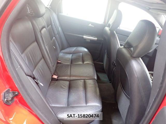 Volvo V50 2011-08 8528083-21