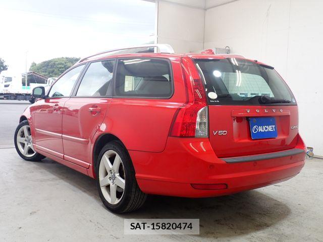 Volvo V50 2011-08 8528083-2