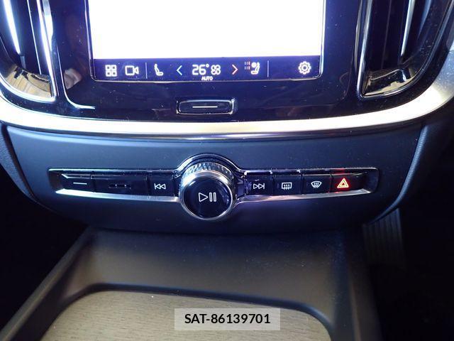 Volvo V60 2023-04 526555-14