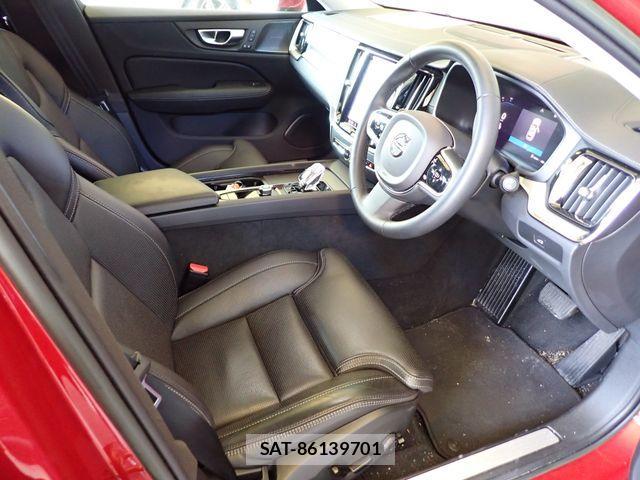 Volvo V60 2023-04 526555-1