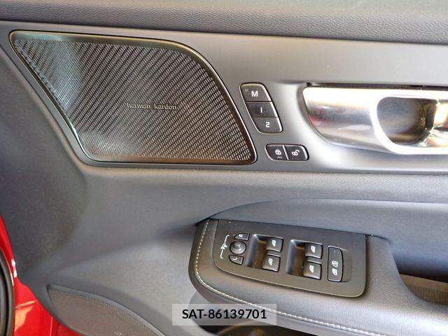 Volvo V60 2023-04 526555-26