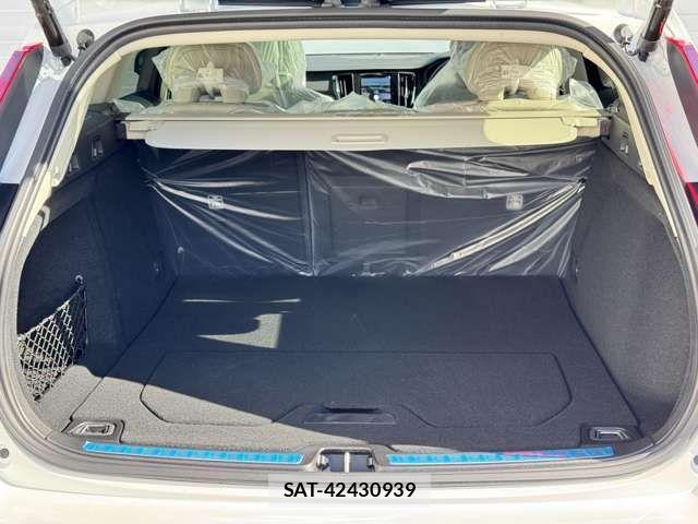 Volvo V60 2024-05 530908-15