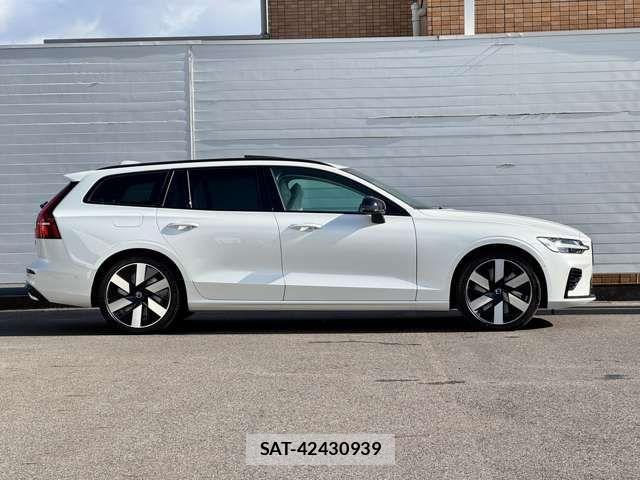 Volvo V60 2024-05 530908-7