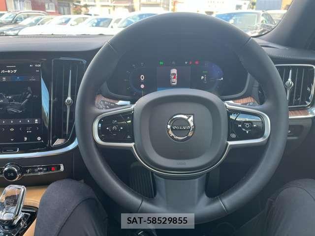 Volvo V60 2024-12 1695446-6