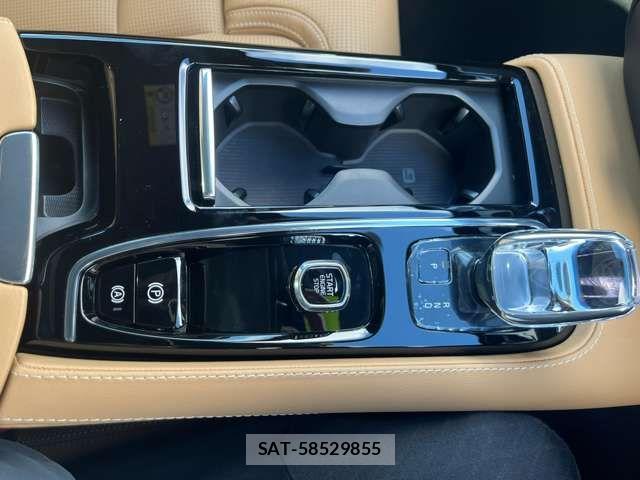 Volvo V60 2024-12 1695446-15