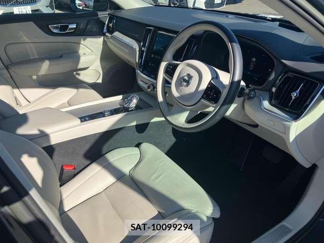 Volvo V60 2023-06 1829996-11