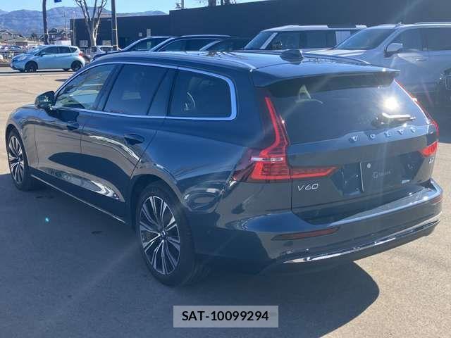 Volvo V60 2023-06 1829996-1