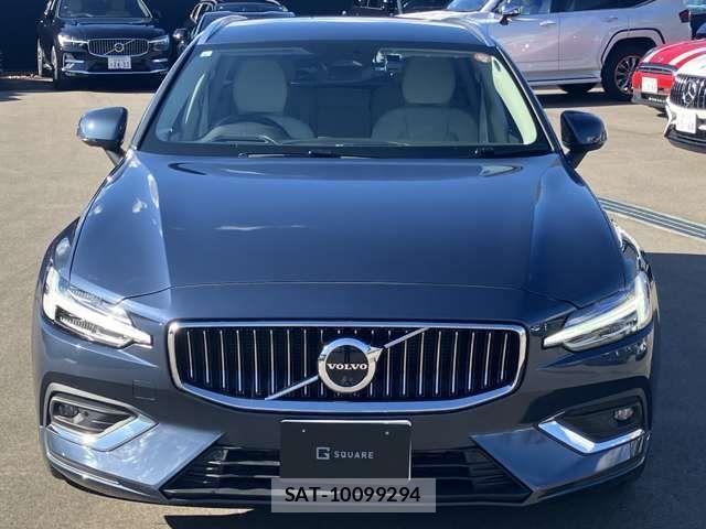 Volvo V60 2023-06 1829996-4