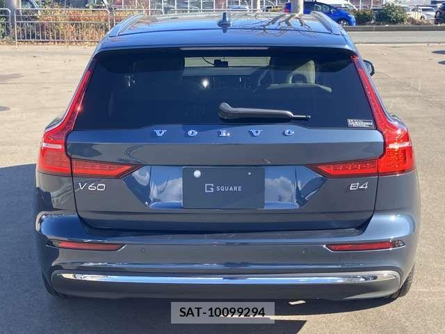 Volvo V60 2023-06 1829996-5