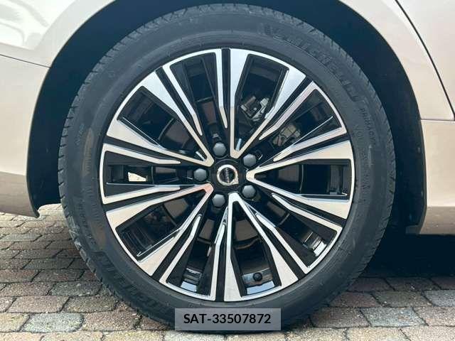Volvo V60 2023-04 2010837-10