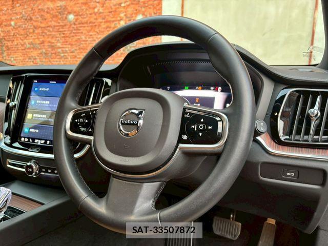 Volvo V60 2023-04 2010837-20