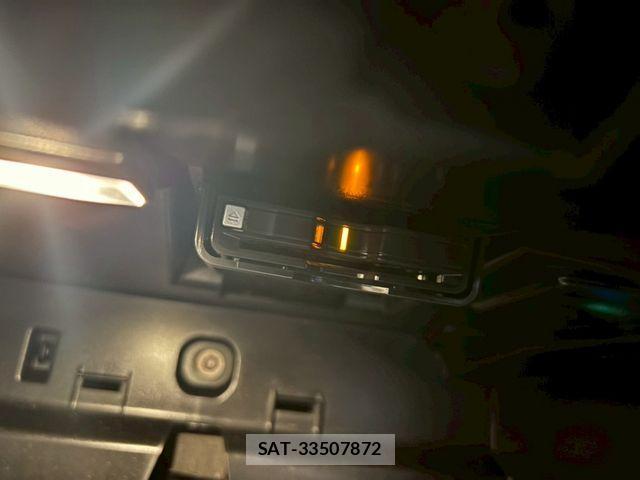 Volvo V60 2023-04 2010837-29