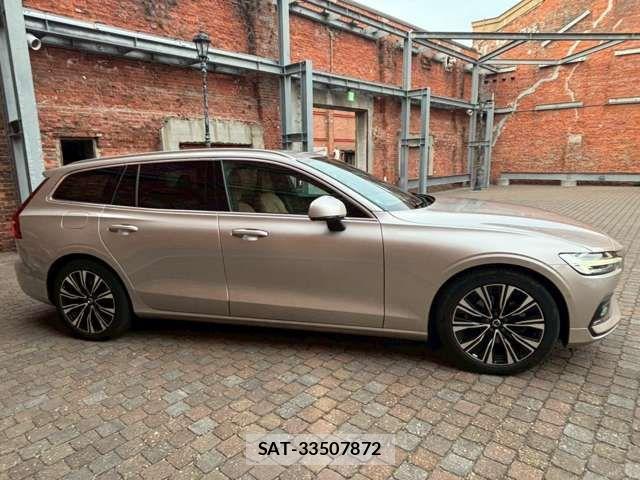Volvo V60 2023-04 2010837-5