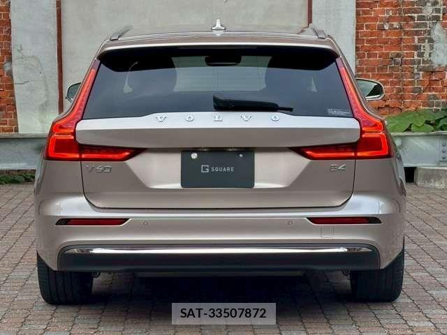 Volvo V60 2023-04 2010837-7