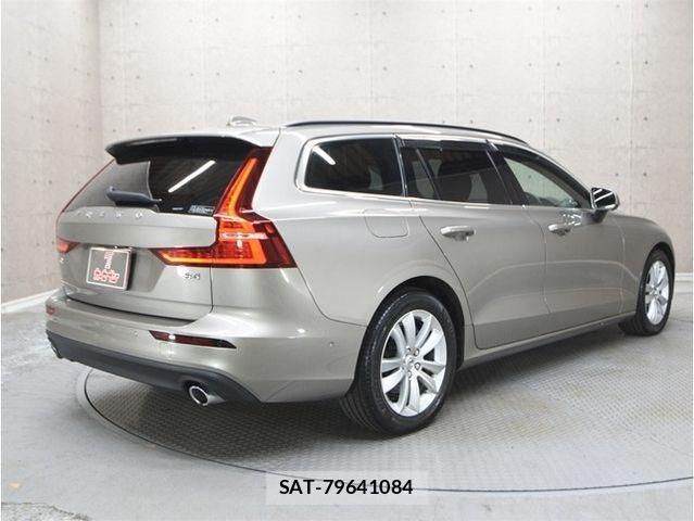 Volvo V60 2021-09 2680121-1