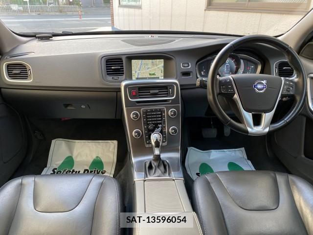 Volvo V60 2016-03 3017243-11