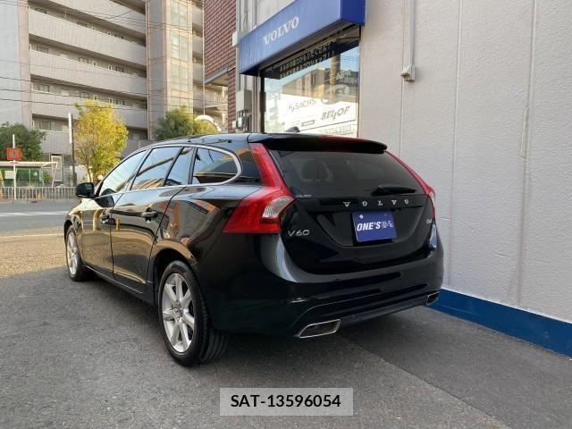 Volvo V60 2016-03 3017243-6