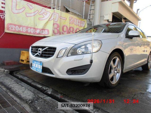 Volvo V60 2012-09 3390539-2